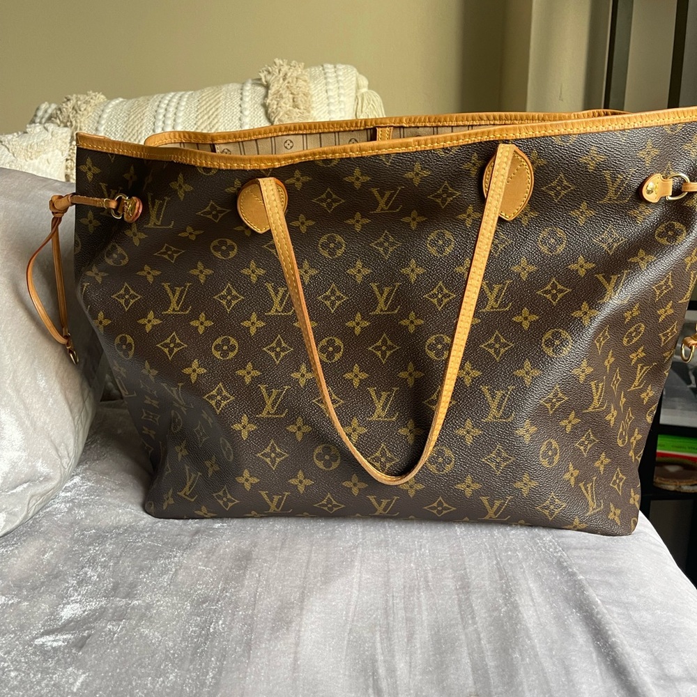 Louis Vuitton Neverfull Gm